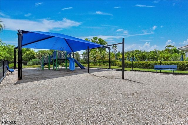 3943 Black Eagle LN, Fort Myers, FL 33966