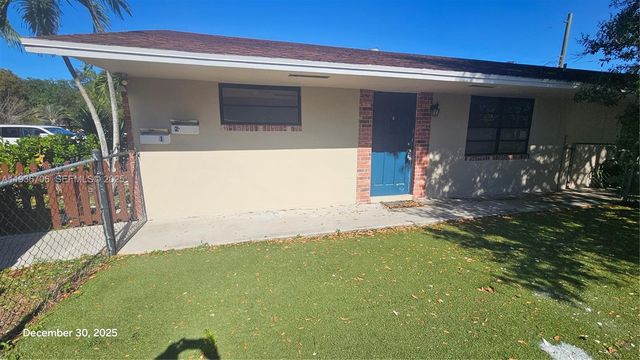 5030 SW 26th Ave 1, Dania Beach, FL 33312