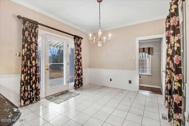 702 Hillcrest Drive, Mount Olive, NC 28365