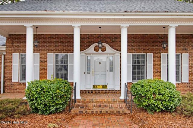 702 Hillcrest Drive, Mount Olive, NC 28365