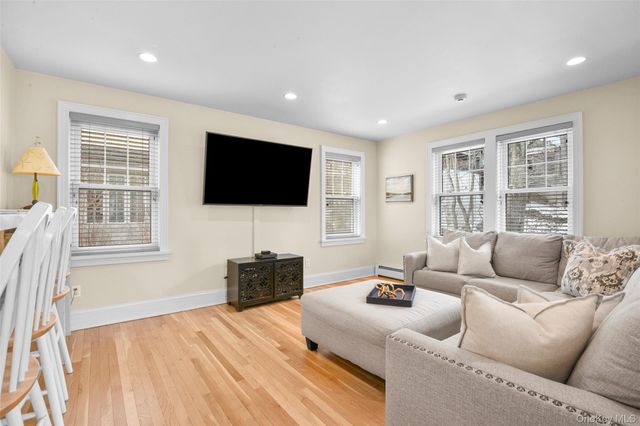 6 Shadow Lane, Larchmont, NY 10538