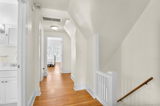 6 Shadow Lane, Larchmont, NY 10538