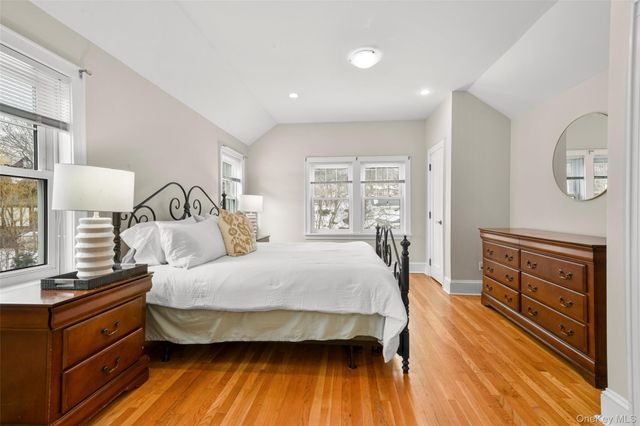 6 Shadow Lane, Larchmont, NY 10538