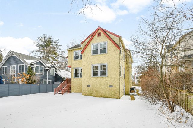 6 Shadow Lane, Larchmont, NY 10538