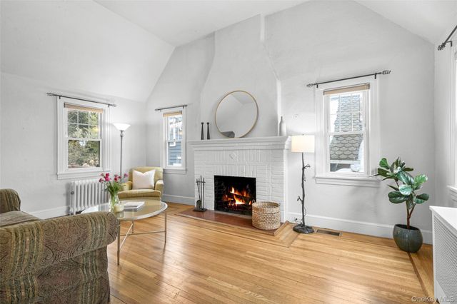 6 Shadow Lane, Larchmont, NY 10538