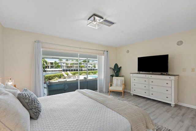2767 Spanish River Road, Boca Raton, FL 33432
