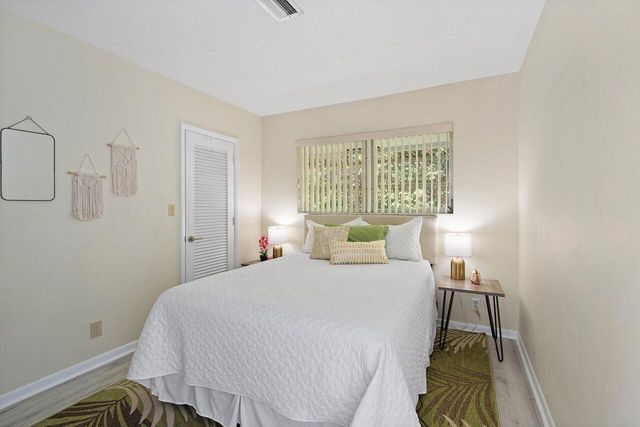 2767 Spanish River Road, Boca Raton, FL 33432