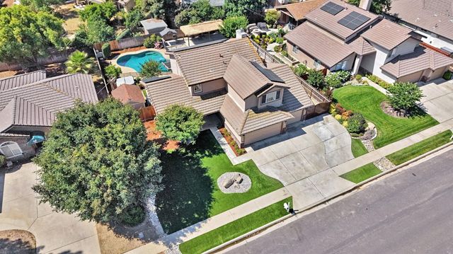 1742 Cromwell Avenue, Clovis, CA 93611