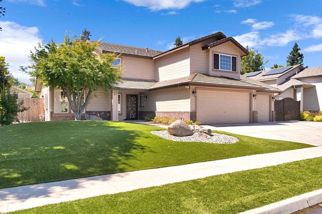 1742 Cromwell Avenue, Clovis, CA 93611