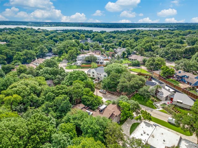 6933 Delrose Drive, Dallas, TX 75214
