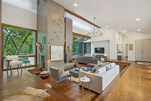 6933 Delrose Drive, Dallas, TX 75214