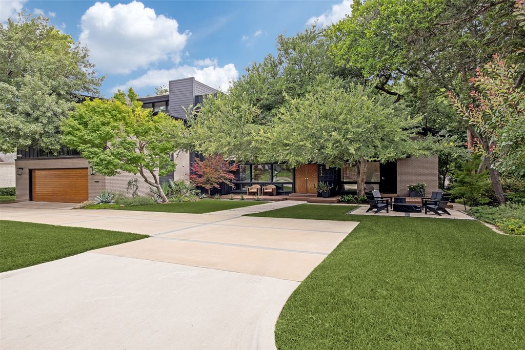 6933 Delrose Drive, Dallas, TX 75214