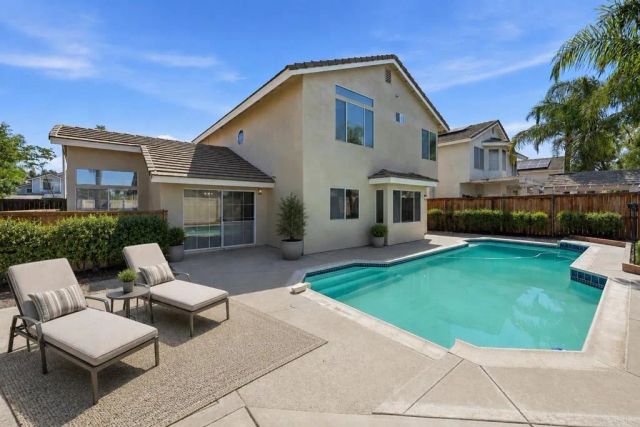 25211 Via Pera, Murrieta, CA 92563