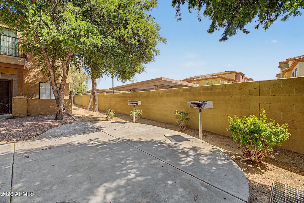 Image 20 of property listing at 1702 E BELL Road 182, Phoenix, AZ 85022