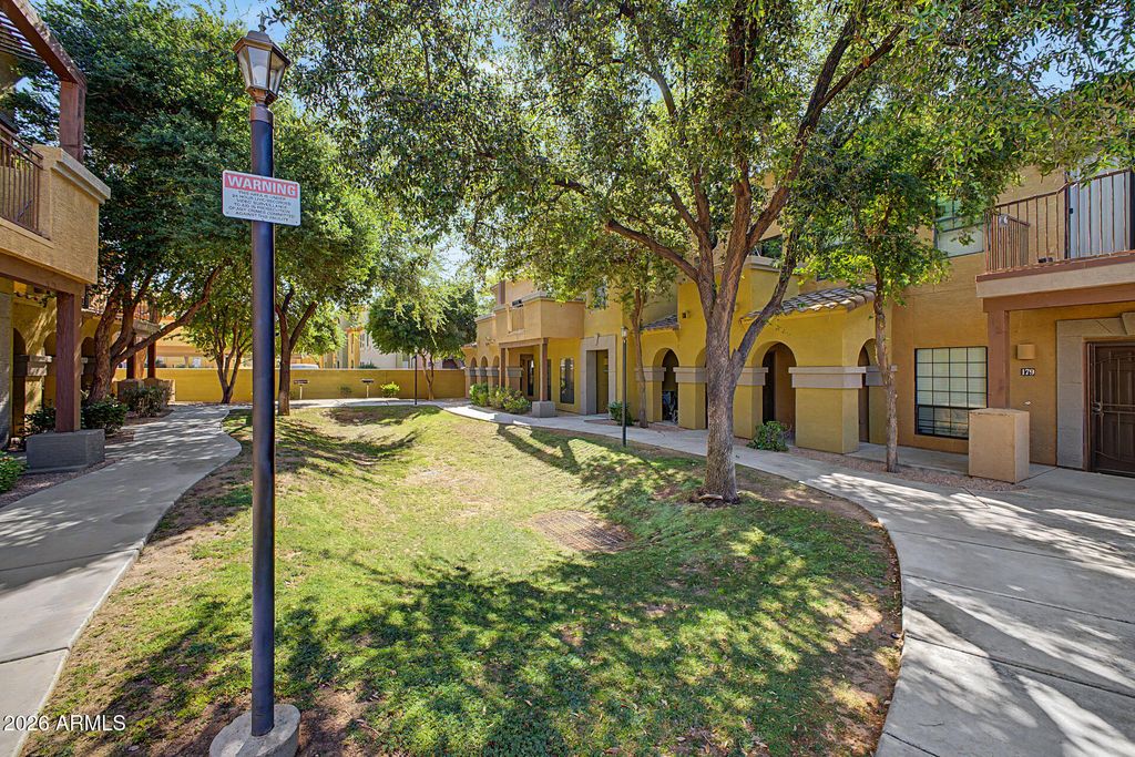 Image 21 of property listing at 1702 E BELL Road 182, Phoenix, AZ 85022