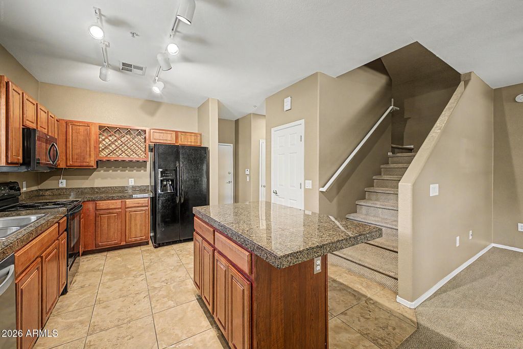 Image 8 of property listing at 1702 E BELL Road 182, Phoenix, AZ 85022