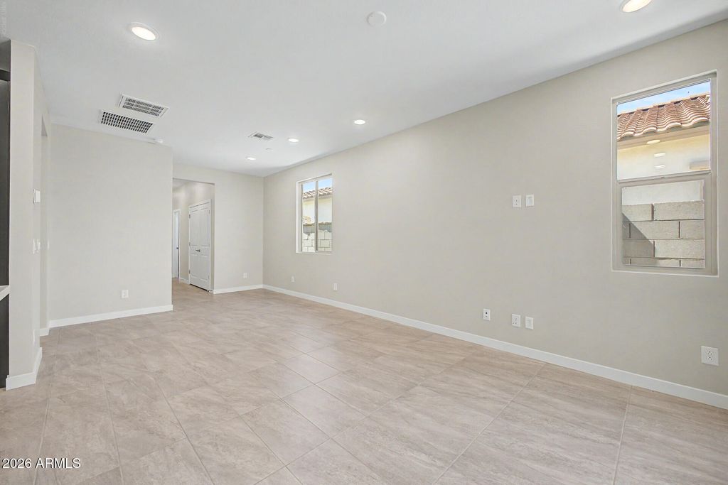 5573 N 205TH Lane, Buckeye, AZ 85396 — photo 2
