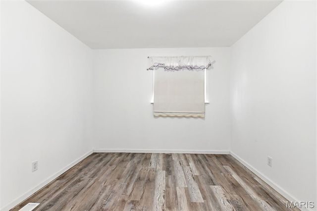 880 Fifth Plaza, Florissant, MO 63031