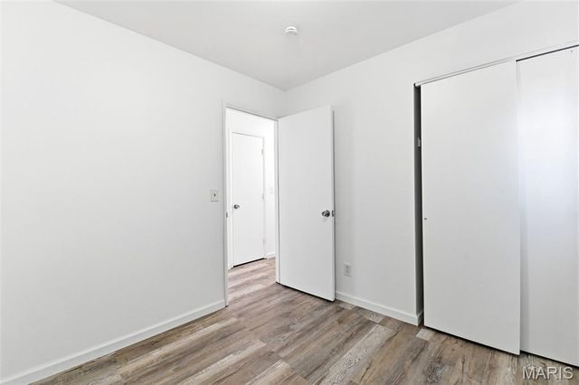 880 Fifth Plaza, Florissant, MO 63031
