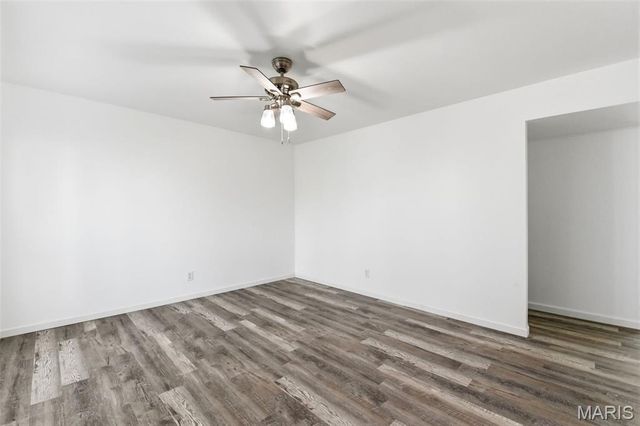 880 Fifth Plaza, Florissant, MO 63031