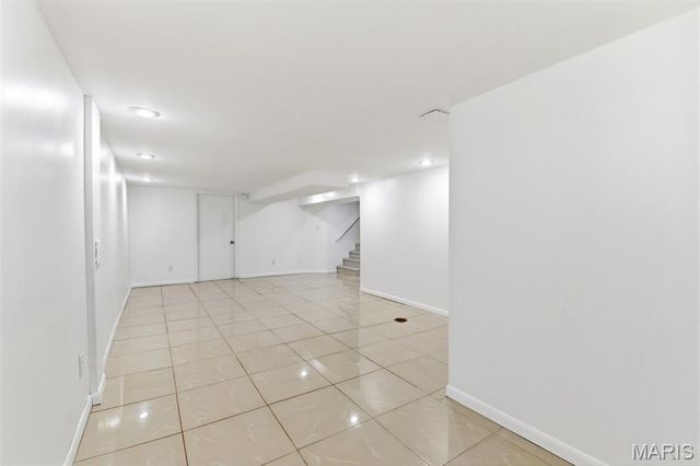 880 Fifth Plaza, Florissant, MO 63031