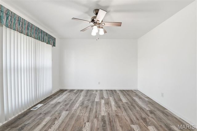 880 Fifth Plaza, Florissant, MO 63031