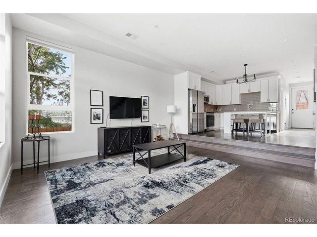 1187 S Navajo St, Denver, CO 80223