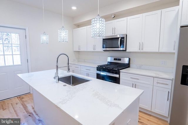 760 N DEKALB ST, Philadelphia, PA 19104