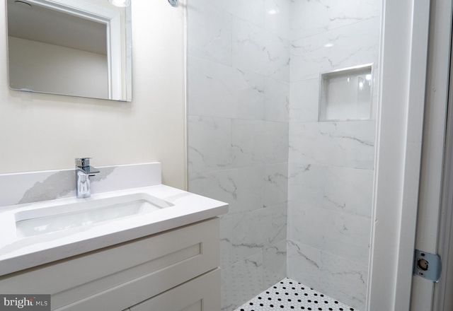 760 N DEKALB ST, Philadelphia, PA 19104