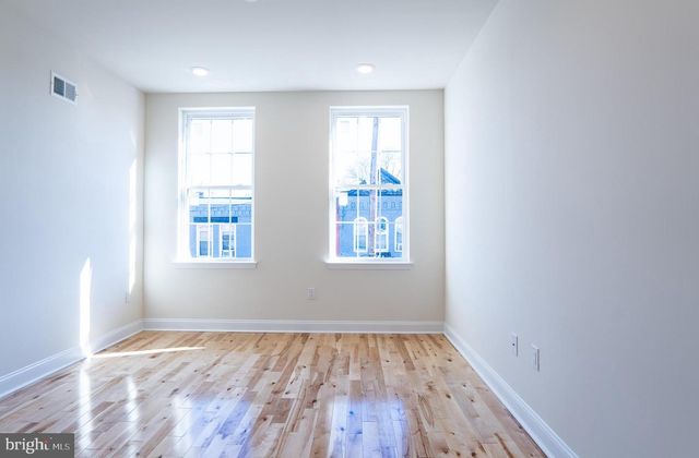 760 N DEKALB ST, Philadelphia, PA 19104