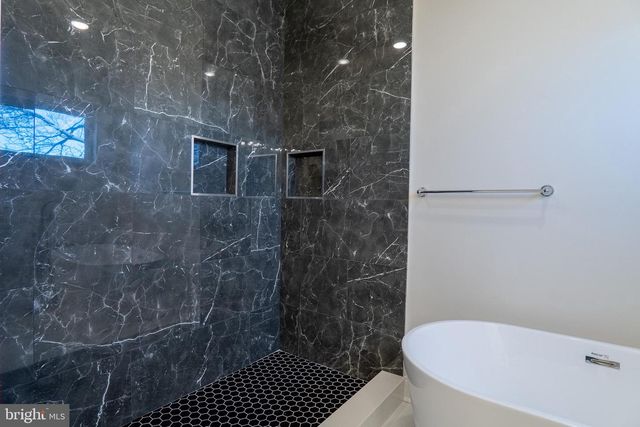 760 N DEKALB ST, Philadelphia, PA 19104