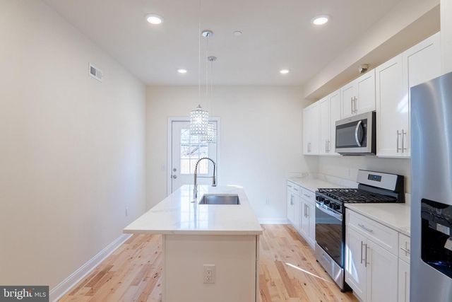 760 N DEKALB ST, Philadelphia, PA 19104