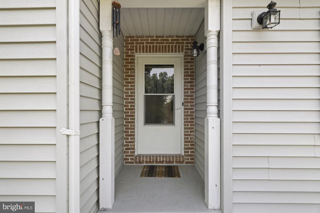 16 HALLECK DR, East Berlin, PA 17316