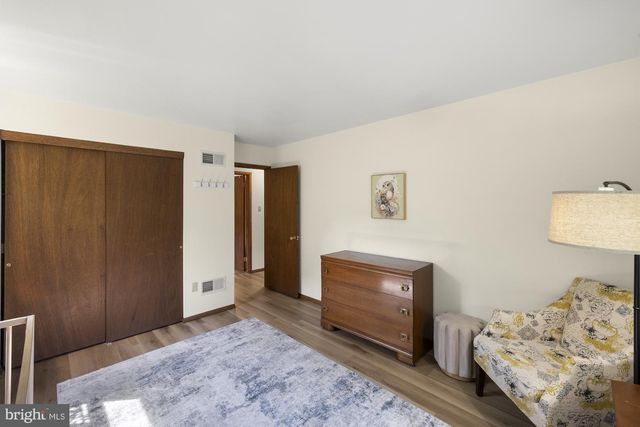 16 HALLECK DR, East Berlin, PA 17316