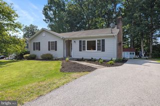 16 HALLECK DR, East Berlin, PA 17316