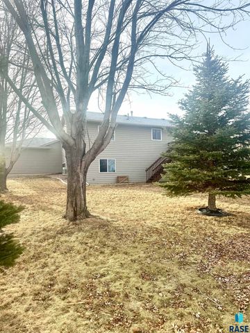 2505 N Vincent Ave Avenue, Sioux Falls, SD 57107
