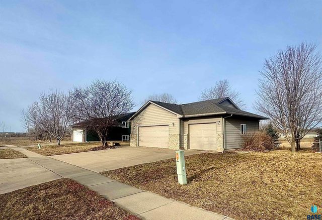 2505 N Vincent Ave Avenue, Sioux Falls, SD 57107