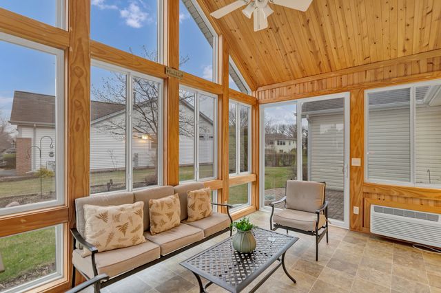 12036 Sweetwater Lane, Huntley, IL 60142