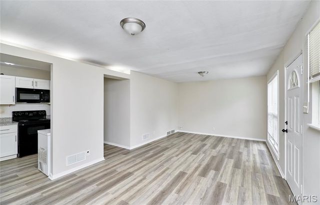 114 Monteith Circle, St Louis, MO 63137
