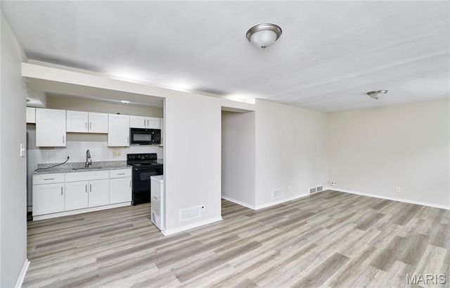 114 Monteith Circle, St Louis, MO 63137