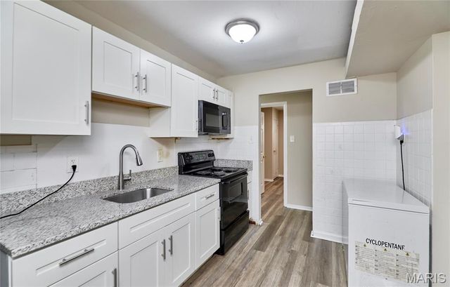 114 Monteith Circle, St Louis, MO 63137