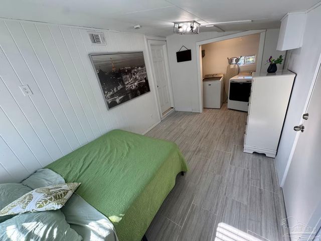 322 Frisco Rd, Pensacola, FL 32507