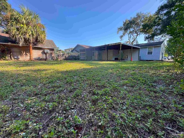 322 Frisco Rd, Pensacola, FL 32507