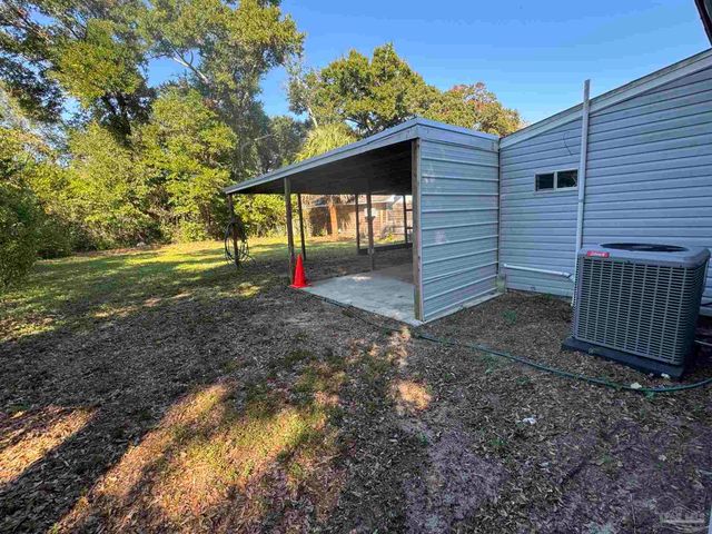 322 Frisco Rd, Pensacola, FL 32507