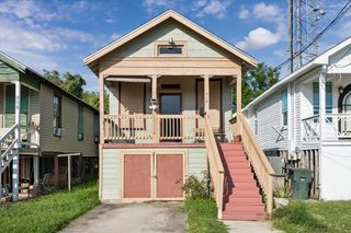 910 32nd Street, Galveston, TX 77550