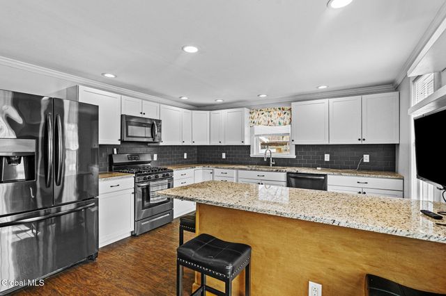 26 Quarry Crossing Street, Hudson Falls, NY 12839