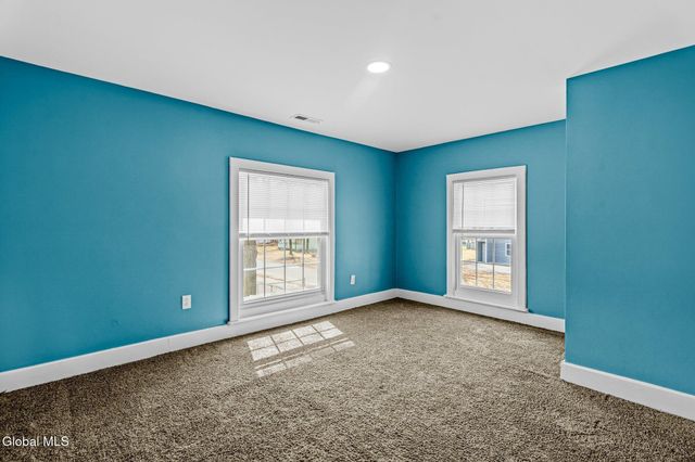 26 Quarry Crossing Street, Hudson Falls, NY 12839