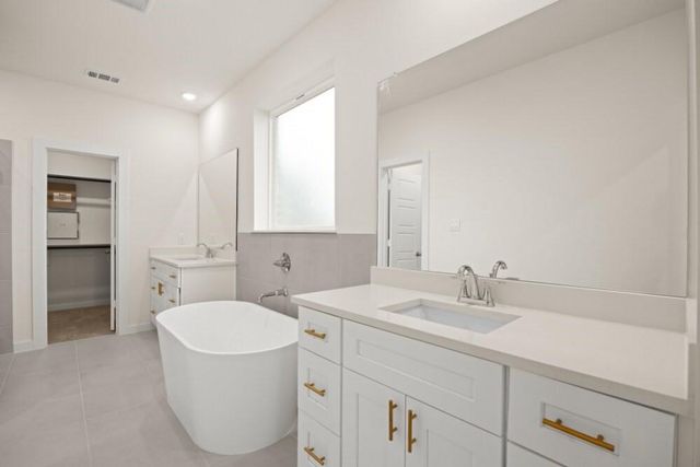 13742 Olympic River Lane, Iowa Colony, TX 77583