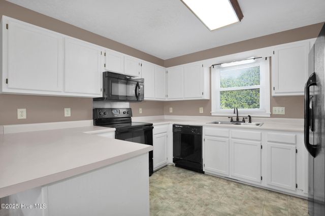 8413 Brightleaf Place, Saint Pauls, NC 28384