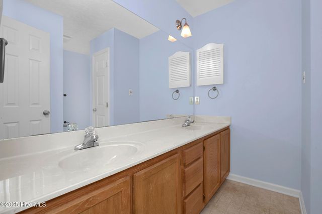 8413 Brightleaf Place, Saint Pauls, NC 28384